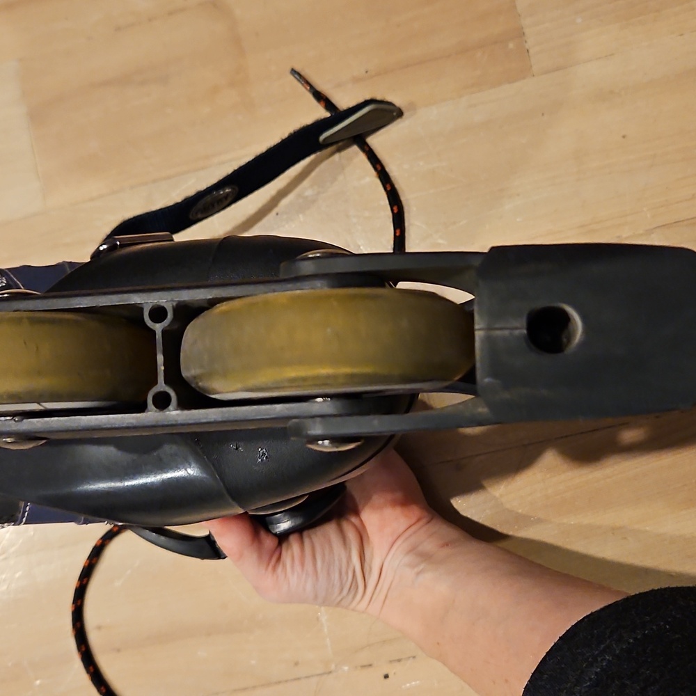 Vintage K2 Inline Skates - Picture 8 of 9